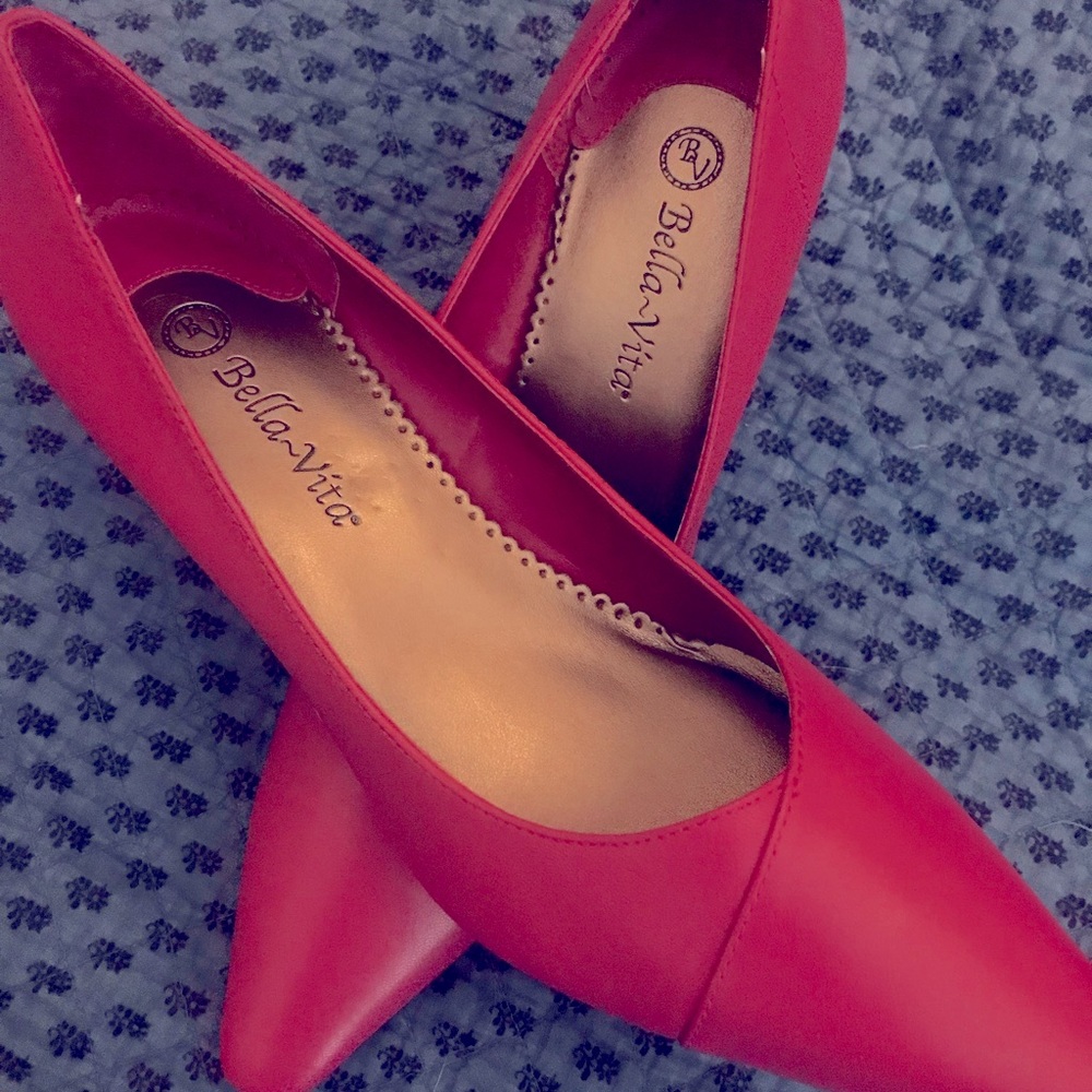 Bella Vita Womens Wow Leather Closed Toe Classic Pumps Red